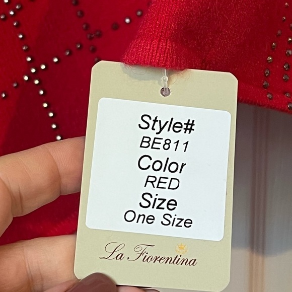 La fiorenta Red Knit Poncho Elegant Embellishments V Neck Lightweight One Size - Picture 5 of 11